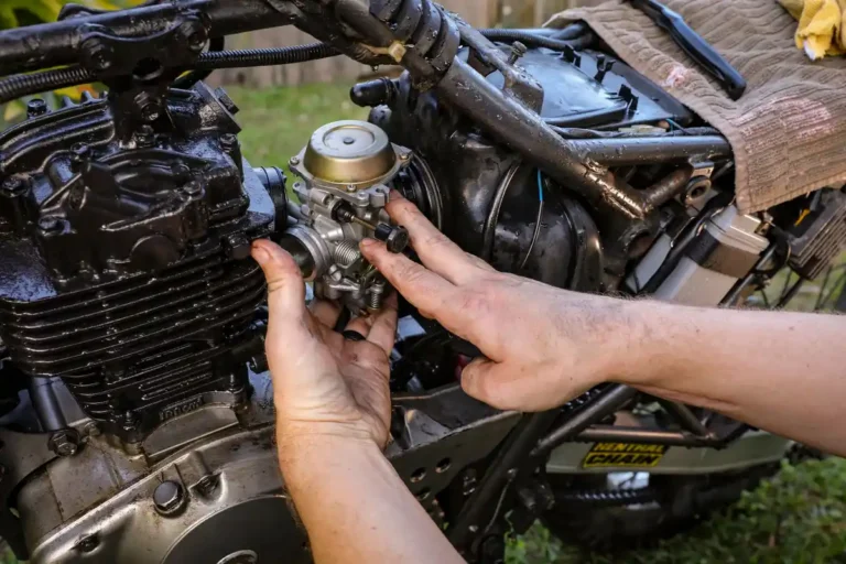 Carburateur qui noie : 5 réglages anti-panne