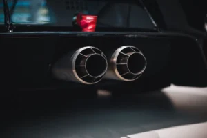 Downpipe et échappement inox : 5 gains indispensables pour votre moteur