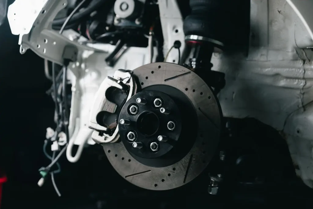 frein perfores - Disques frein perforés : sécurité auto incontournable
